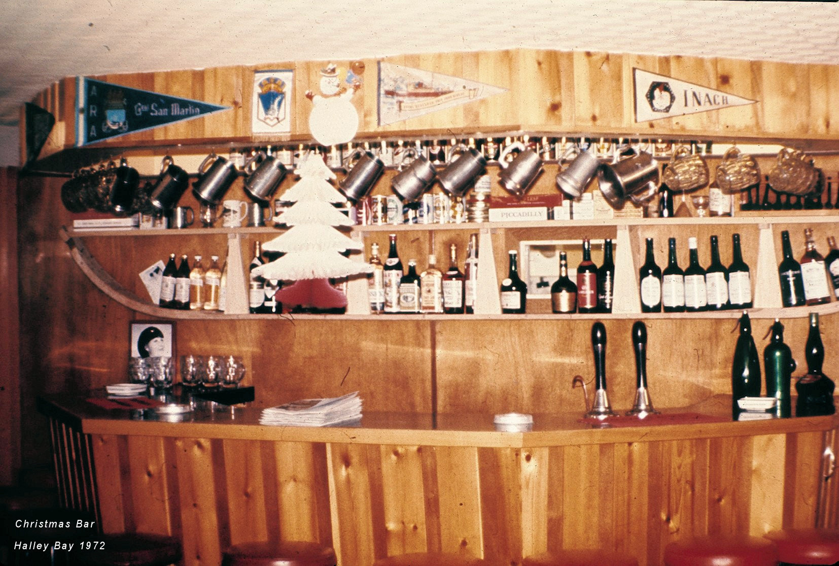 9. Christmas Bar